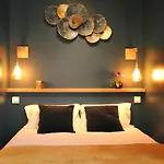 Studio A La Villa Voltaire Apart Otel 3*