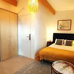 Studio A La Villa Voltaire Apart Otel