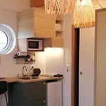 Studio A La Villa Voltaire Apart Otel