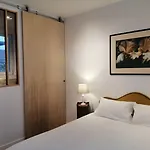 Studio A La Villa Voltaire