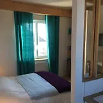 Studio A La Villa Voltaire 3* Clamart