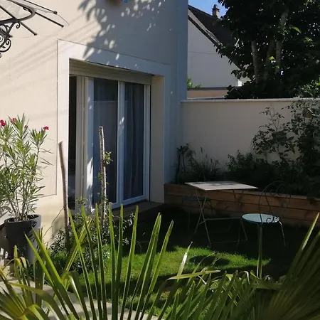 Voltaire Appart hôtel