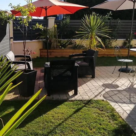 Ξενοδοχείο με διαμερίσματα Studio A La Villa Voltaire 3*