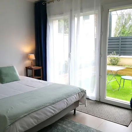 Ξενοδοχείο με διαμερίσματα Studio A La Villa Voltaire Clamart