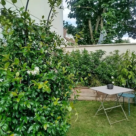 Studio A La Villa Voltaire 3* Clamart