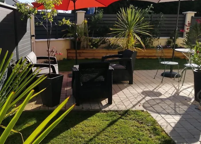 アパートホテル Voltaire 3*